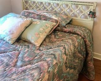 American of Martinsville queen bed