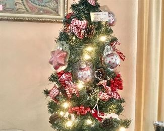 Waterford Holiday Heirlooms Christmas Tree with ornaments