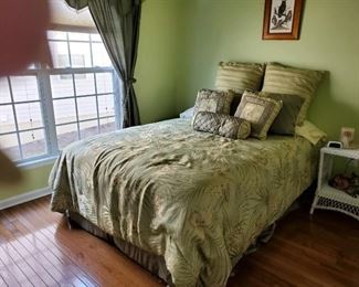 Queen Bed with Mattress & Box spring