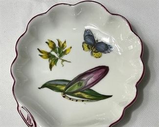 Dish by Mildred and Rafi Mottahedeh of the Vista Allegre Pottery in Portugal for the Metropolitan Museum of Art. The design is based on the paintings of Sir Hans Sloane