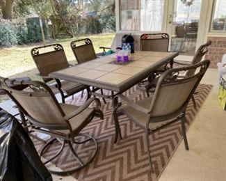 $180 outdoor table & 6 chairs 