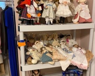 Collection of dolls 