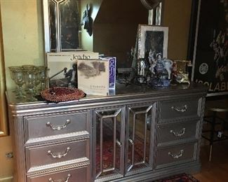 Hollywood Glam Dresser Buffet with Drawers and Doors Art Books