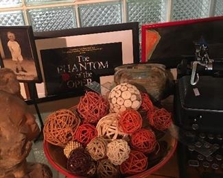 Interior Design Oddities, Art, Frames