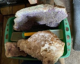 Partial Large Geode