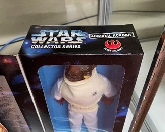 Star Wars Collector Series Admiral Ackbar in Box
