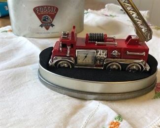 Fossil Fire Truck Desk Clock. Novelty Fire Engine LE Collectible $25 NIB (Photo 3/4)