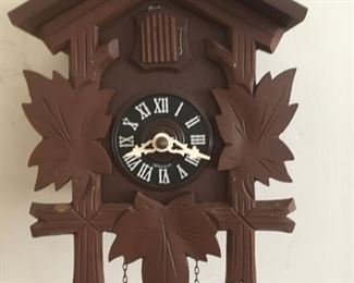 Cute Cuckoo Clock--needs TLC!