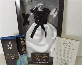 The Franklin Mint - The Jackie Doll Accessories - Black and White Gown - With Certificate of Authenticity