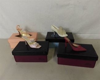 Lot of 4 Just The Right Shoe by Raine - Mother's Are Forever Gift Set, Tying the Knot, Crystal Cascade, Silken Wrap, Red