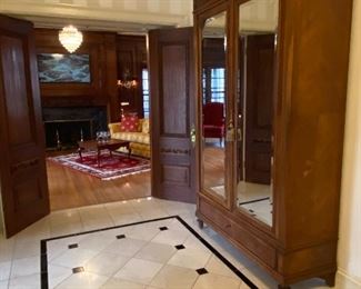 ENTRY FOYER 