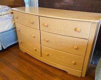 CHESTS OF DRAWERS