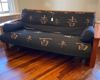 FUTON SOFA/BED