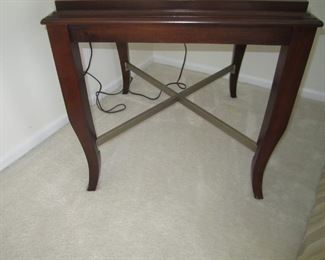 MATCHING END TABLE AND COCKTAIL TABLE