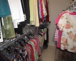 WOMEN CLOTHING MEDIUM TO LARGE