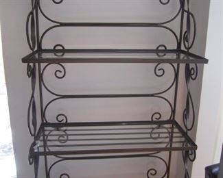 BAKER'S RACK