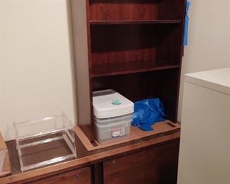 Wood Desk/File Cabinets/Bookcase