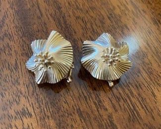 14K gold fan earrings