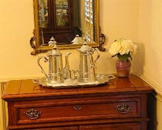 Buffet server with fold out top