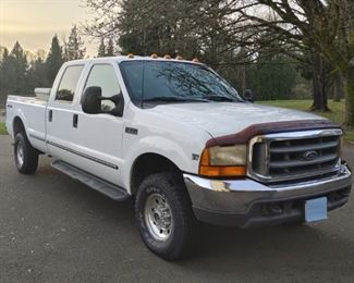 
1999 Ford F350 diesel, automatic transmission, 7.3L engine, 8 cylinders, with 348K miles. Runs good.
