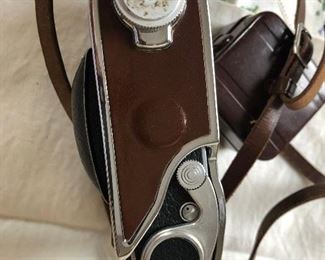 Kodak Retina IIIC film camera with leather case, flash, and lens cover. Made in Germany. $225 Mint Condition (Photo 4/7)