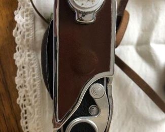 Kodak Retina IIIC film camera with leather case, flash, and lens cover. Made in Germany. $225 Mint Condition (Photo 5/7)