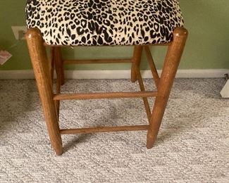 Leopard stool