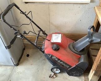SNAPPER SNOW BLOWER