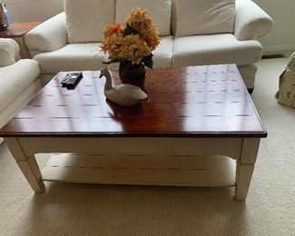 1of 2 matching coffee tables w/2 matching side tables