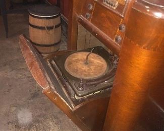Detail of 1940's Radio