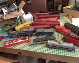 Vintage American Flyer train set, Engine, Tender, 11 cars, and additional pieces