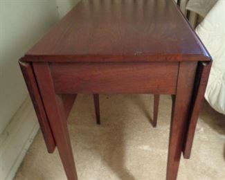 double drop leaf table with leaves down