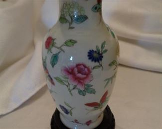 vintage Chinese porcelain vase with stand