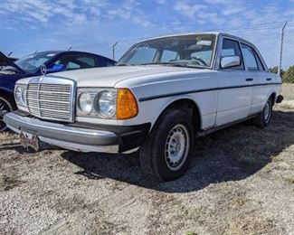 1978 Mercedes Diesel 240D