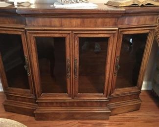 Sweet Hutch with (4) Doors 
