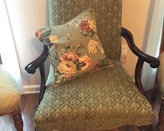Pretty Fleur De Lis Upholstered Armed Chair 