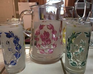 Cool Vintage Frosted Glass Iced Tea Set