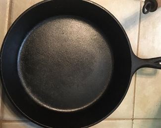 Vintage Cast Iron Skillet 
    Made in USA 
    No 8