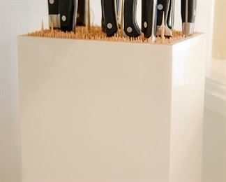 239. Knife set