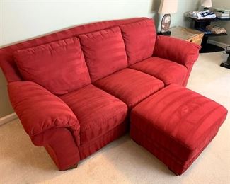279. Lovely comfortable sofa