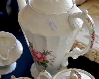 480. ceramic tea set