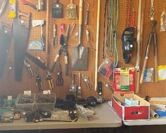 Garage: A preview of some tools, etc!