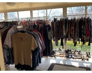 So many really nice name brand clothing for excellent prices! Don’t forget the vintage clothes as well!