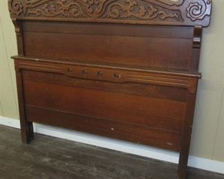 Fancy Oak Bed w/Rails