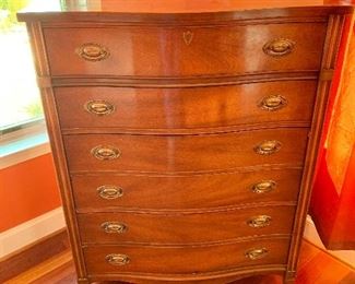 $175 - Vintage Dixie six drawer dresser - 45" H x 36" W x 19" D 