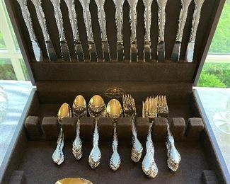 Flatware set 