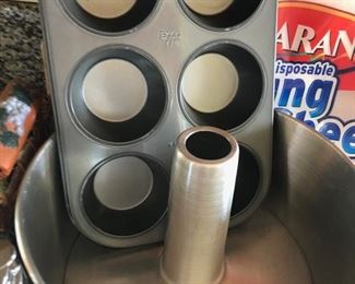 Muffin Tins and Cake Pan 