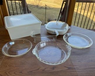 REDUCED! $6.00 NOW, WAS $8.00......................Pie Plates, Tupperware and more (S063)