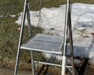REDUCED! $9.00 NOW, WAS $12.00...................Step Ladder (S020)