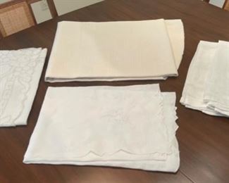 REDUCED! $6.00 NOW, WAS $8.00.....................Linens (S139)